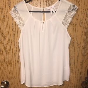 white short sleeve blouse
